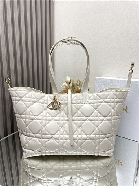 【国内品薄☆新作】Dior Toujours トートバッグ medium White DIOR | Dior Toujours バーティカル トートバッグ スモール