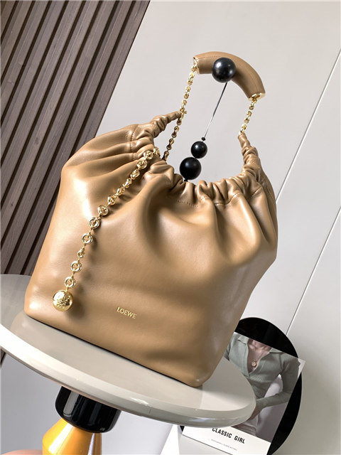 Loewe Medium Squeeze Bag 3902 Oak | AAA Purse