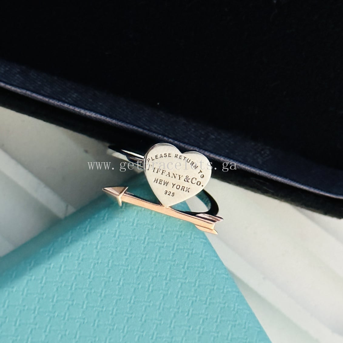 【Tiffany & Co】Return to Tiffany Lovestruck Heart Tagリング Tiffany Lovestruck Heart Tag Ring in Silver and Rose Gold
