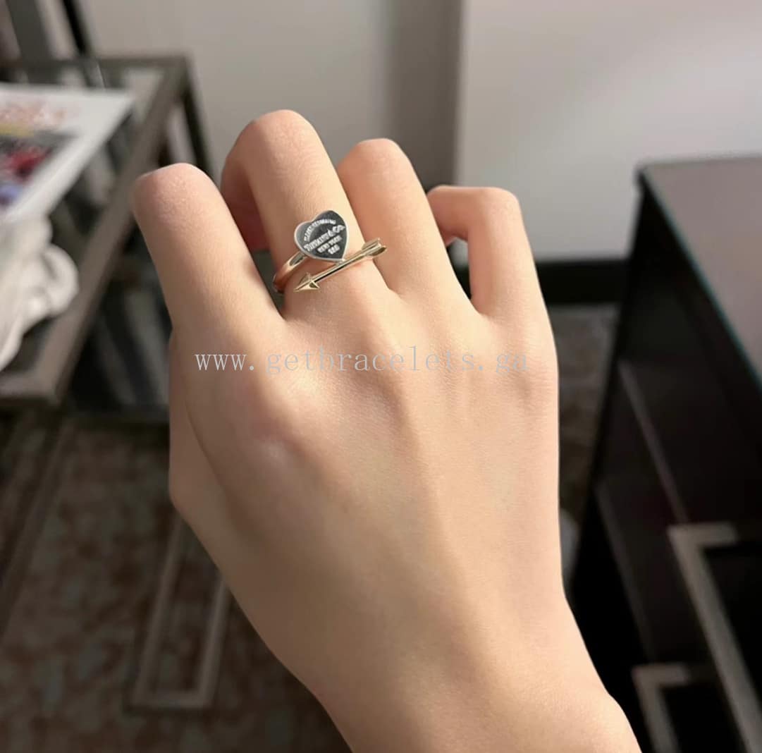 【Tiffany & Co】Return to Tiffany Lovestruck Heart Tagリング Return to Tiffany®:Lovestruck Heart Tag Ring in Silver and